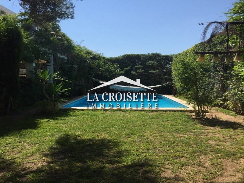 Villa S+3 avec piscine à La Marsa